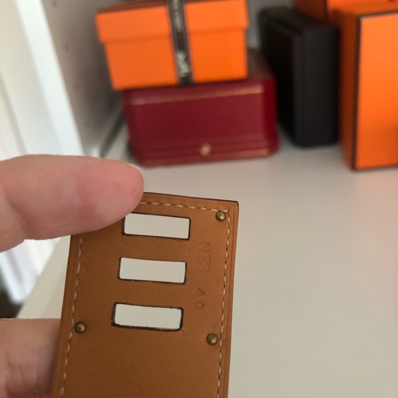 Hermes rouge casaque Kelly dog bracelet. Retail $900+ - Picture 6 of 7